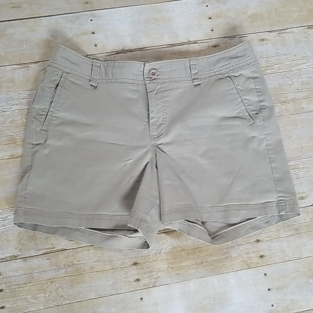 Ladies Khaki Shorts